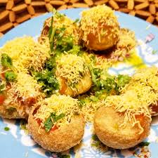 Ragada Puri Plate